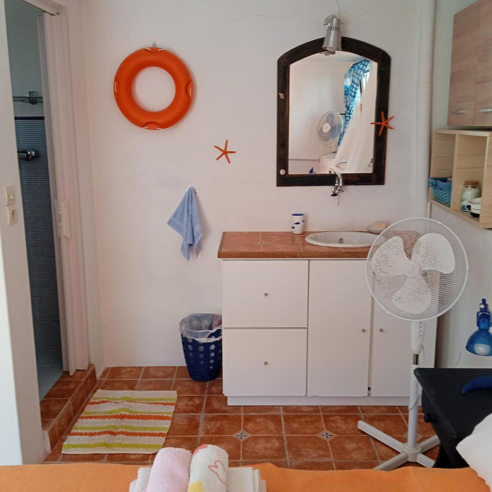 Cosy Studio In Allopronoia Sikinos Alopronia Экстерьер фото