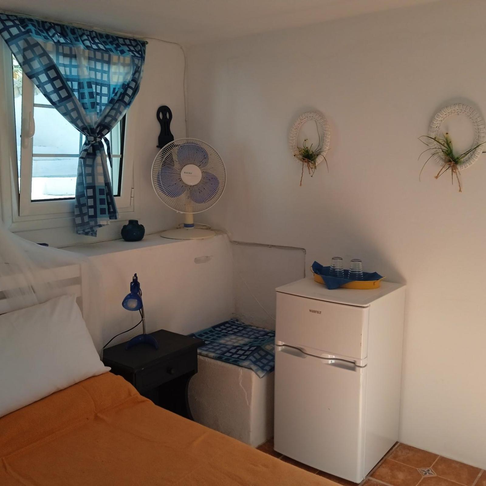 Cosy Studio In Allopronoia Sikinos Alopronia Экстерьер фото